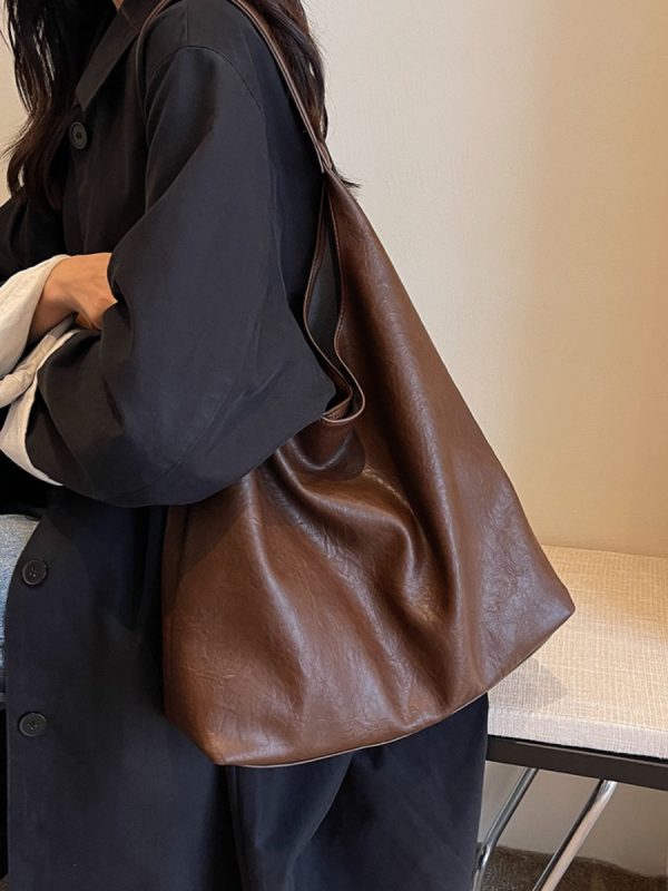 Korean Style Large-Capacity Shoulder Bag for Women - Retro Versatile Tote for Work and Commuting - Autumn Winter 2025 Collection