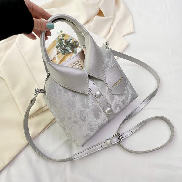 Korean-Style Minimalist Crossbody Handbag for Women, Trendy Casual Design 2025, Niche Personality Fashion Bag