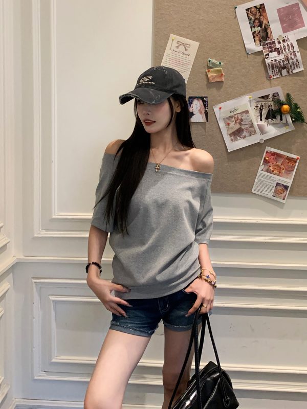 Korean Style One-Shoulder Short Sleeve T-Shirt for Women - Loose Fit Slimming Asymmetrical Off-Shoulder Top in Solid Color