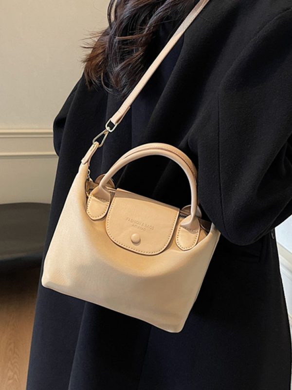 Korean-Style Retro Casual Bucket Bag for Women - Trendy Versatile Handheld Design, High-End Feel, Spring/Summer 2025 Collection