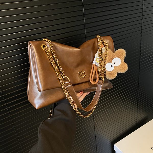 Korean-Style Retro Oil Wax Leather Shoulder Bag for Women - High-Quality Commuter Fashion for Autumn/Winter 2025