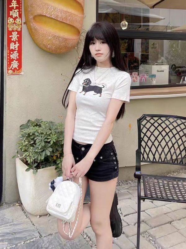 Korean-Style Retro Sausage Dog Printed Short Sleeve T-Shirt for Women, Slim-Fit Summer Top, Stretchy and Flattering Design