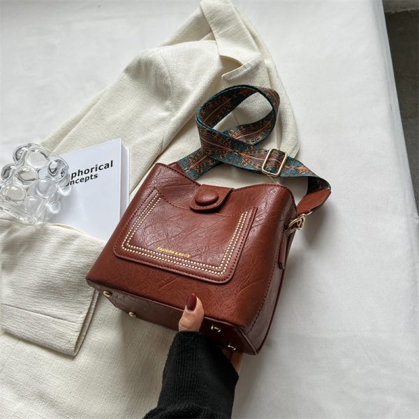 Korean Style Retro Wide Shoulder Strap Crossbody Bag for Women - Versatile Spring/Summer 2025 High-End Bucket Bag