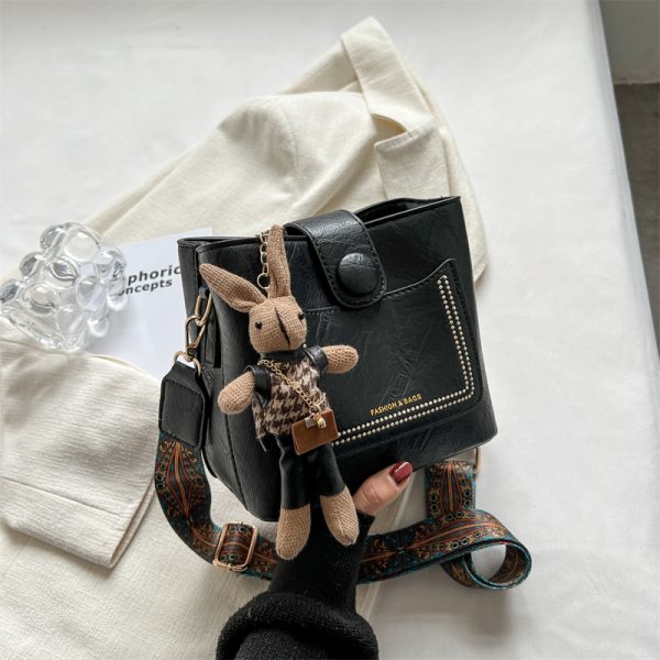 Korean Style Retro Wide Shoulder Strap Crossbody Bag for Women - Versatile Spring/Summer 2025 High-End Bucket Bag