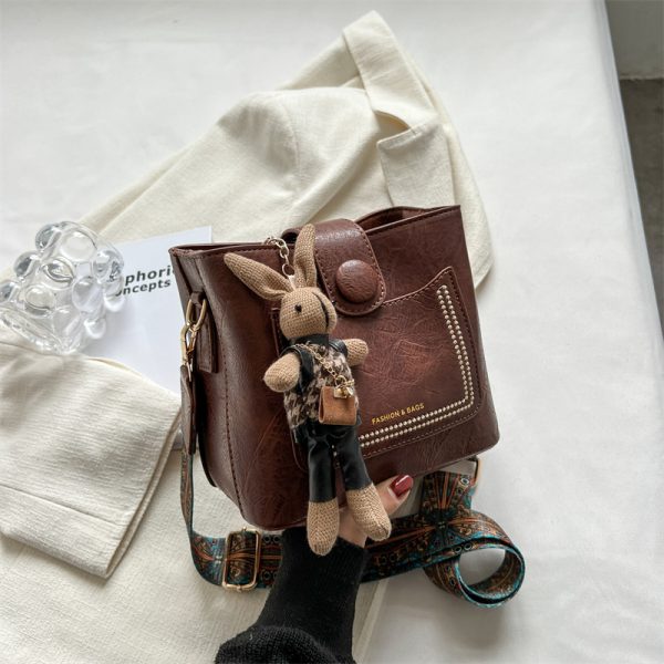 Korean Style Retro Wide Shoulder Strap Crossbody Bag for Women - Versatile Spring/Summer 2025 High-End Bucket Bag