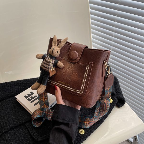 Korean Style Retro Wide Shoulder Strap Crossbody Bag for Women - Versatile Spring/Summer 2025 High-End Bucket Bag