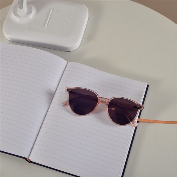 Korean Style Small Face Round Sunglasses for Women - Summer Hot Girl Beach Vacation Street Photography Accessory