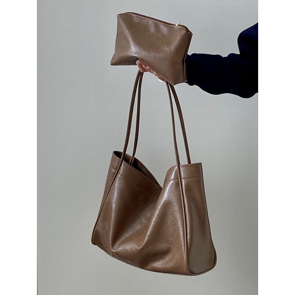 Korean Style Women's Soft Leather Commuter Tote Bag - Fashionable Casual Shoulder Bag for Everyday Use