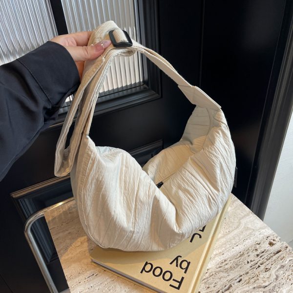 Korean Style Wrinkled Canvas Bag for Women, Casual Large Capacity Commuting Dumpling Shoulder Crossbody Bag, Versatile Student Tote