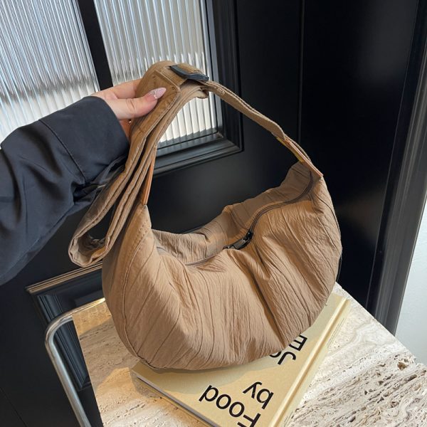 Korean Style Wrinkled Canvas Bag for Women, Casual Large Capacity Commuting Dumpling Shoulder Crossbody Bag, Versatile Student Tote