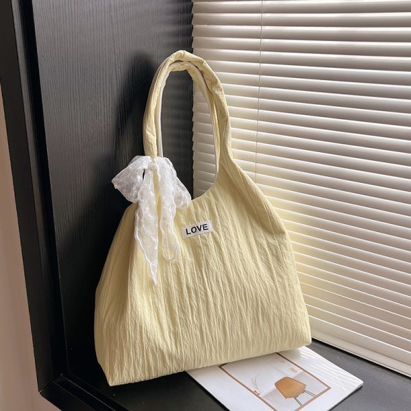 Large Capacity Canvas Tote Bag for Women - Relaxed Single-Shoulder Design, Ideal for College Students and Commuters