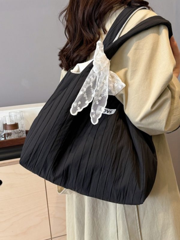 Large Capacity Canvas Tote Bag for Women - Relaxed Single-Shoulder Design, Ideal for College Students and Commuters