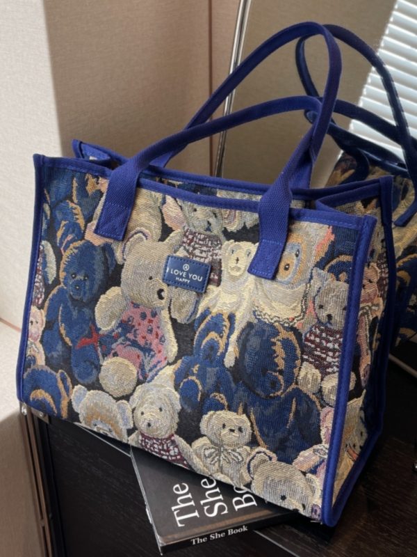 Large Capacity Cartoon Bear Canvas Tote Bag for Women - Stylish Commuting and Shopping Shoulder Bag for Short Trips