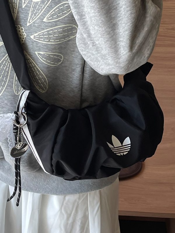 Large Capacity Dumpling Bag - Portable Versatile Shoulder Crossbody Bag for Work, Commuting, and Everyday Fashion 2025