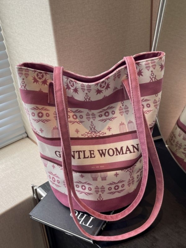 Large Capacity Ethnic Style Women's Canvas Tote Bag - 2025 Commuting Single Shoulder Bucket Bag for Everyday Use