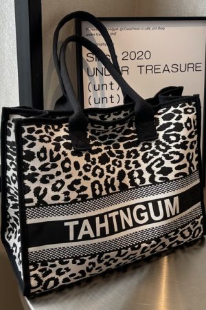 Large Capacity Leopard Print Canvas Tote Bag for Women - Stylish Shopping Bag for Spring/Summer Outings and Commuting