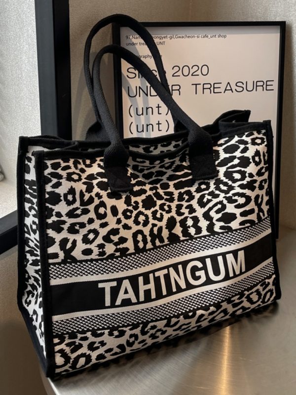 Large Capacity Leopard Print Canvas Tote Bag for Women - Stylish Shopping Bag for Spring/Summer Outings and Commuting