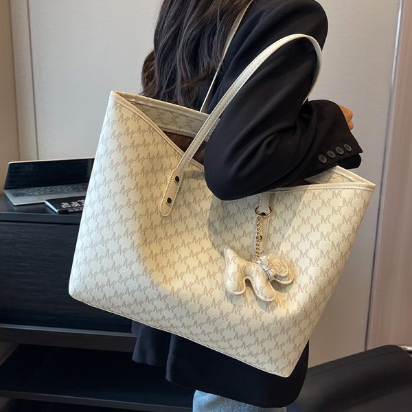 Large-Capacity Letter Design Tote Bag for Women - Versatile Summer 2025 Casual Underarm Bag, Trendy Everyday Essential