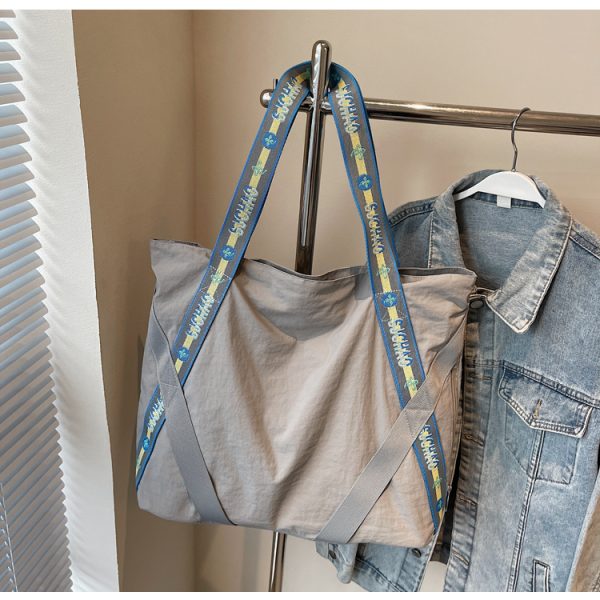 Large Capacity Nylon Commuter Tote Bag for Women - Stylish 2025 Shoulder Bag for Shopping and Short Trips