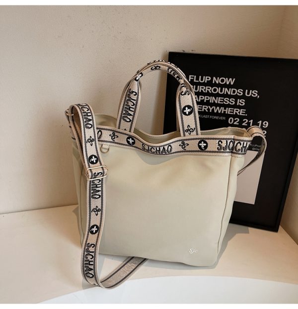 Large Capacity Nylon Tote Bag for Women, 2025 Commuter Handbag, Stylish College Student Crossbody Bag