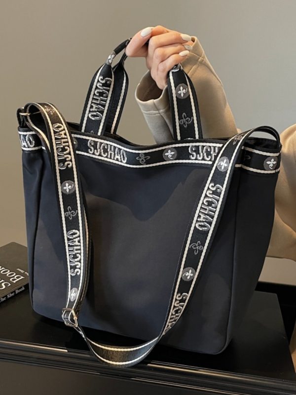 Large Capacity Nylon Tote Bag for Women, 2025 Commuter Handbag, Stylish College Student Crossbody Bag
