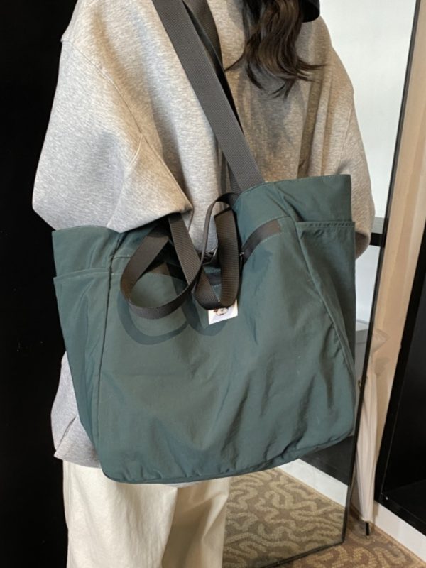 Large Capacity Nylon Tote Bag for Women, 2025 Outdoor Commuting Double-Sided Shoulder Bag, Ideal for Short-Distance Travel
