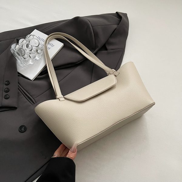 Large Capacity Shoulder Bag for Women - 2025 New Korean Style Versatile Crossbody Bag with Elegant Design and High-End Quality