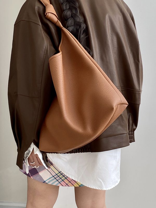 Large Capacity Soft Leather Shoulder Tote Bag for Women - Spring/Summer Commuting Essential, Trendy Niche Design