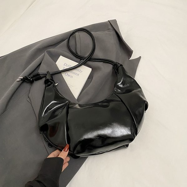 Large Capacity Women's Casual Shoulder Bag - 2025 Trendy Lightweight Crossbody Dumpling Bag for Everyday Versatility