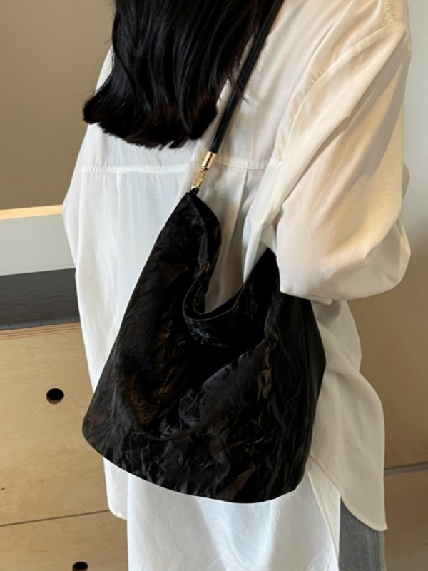 Large Capacity Women's Casual Shoulder Bag - Summer 2025 Minimalist Underarm Tote for Relaxed Commuting