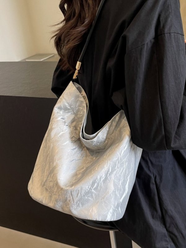 Large Capacity Women's Casual Shoulder Bag - Summer 2025 Minimalist Underarm Tote for Relaxed Commuting
