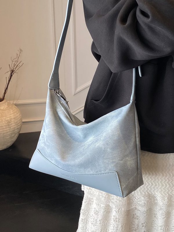 Large Capacity Women's Shoulder Bag 2025 - Trendy Versatile Commuter Tote Crossbody Bag for Everyday Use