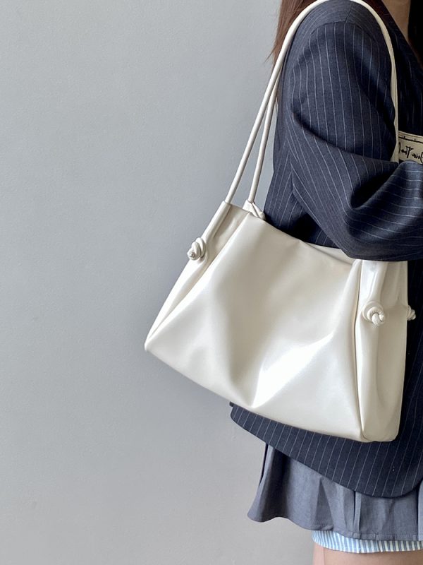 Large Capacity Women's Tote Bag - High-End Commuting Shoulder Handbag for Spring and Summer - Trendy Niche Design 2025