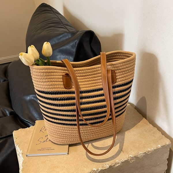 Large Capacity Woven Tote Bag for Women - Versatile Shoulder Bag for Autumn 2025, Perfect for Beach Vacations and Everyday Use