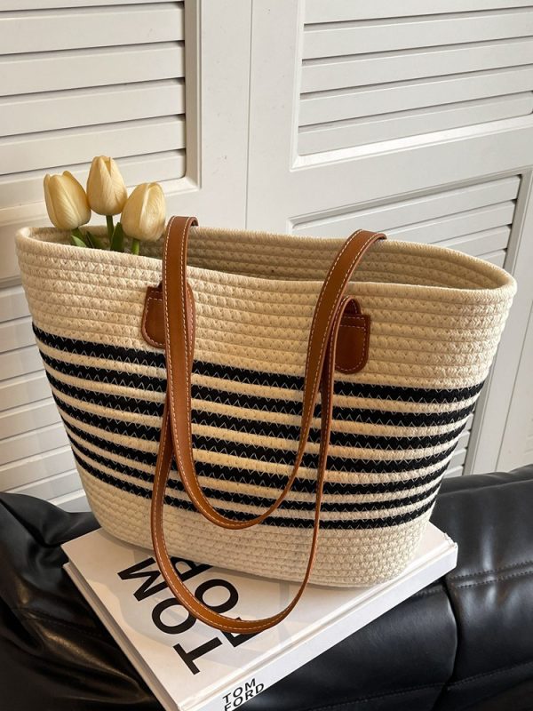Large Capacity Woven Tote Bag for Women - Versatile Shoulder Bag for Autumn 2025, Perfect for Beach Vacations and Everyday Use
