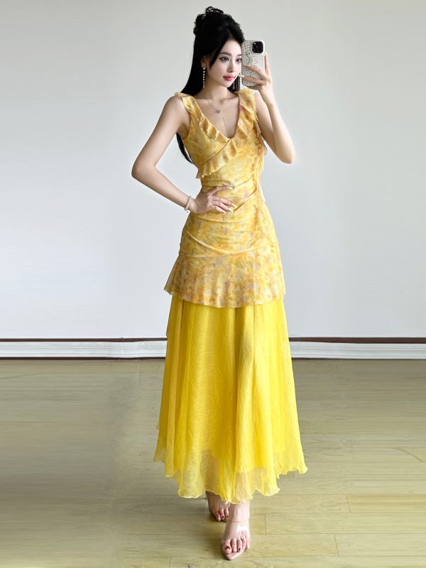 Layered Floral A-Line Dress for Women, Spaghetti Strap, Fresh Field Design, Gentle Fabric, Perfect for Spring and Summer Style