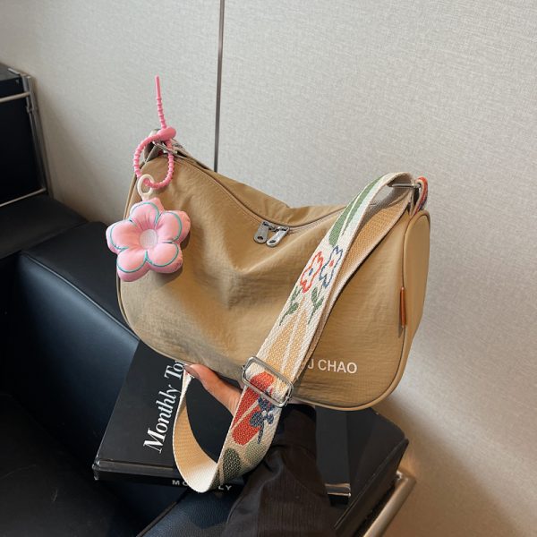 Lightweight Nylon Dumpling Bag for Women, 2025 Summer Korean Style Shoulder Crossbody Bag for Students and Commuters