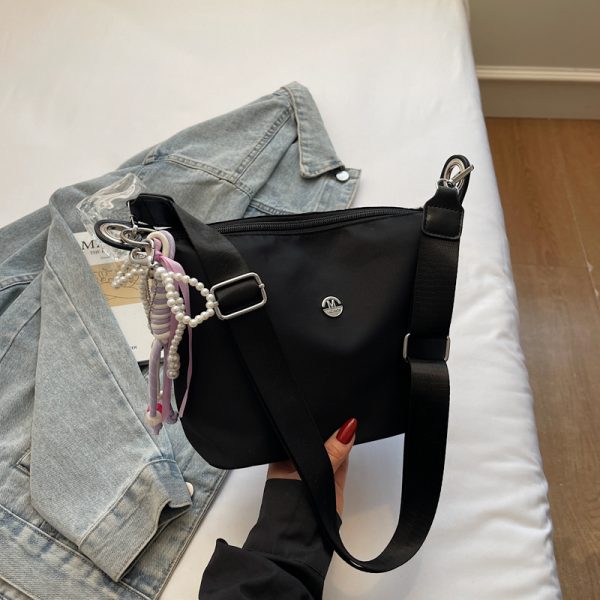 Lightweight Water-Resistant Nylon Bucket Bag - 2025 Spring/Summer Korean Style Dumpling Design, Trendy Women's Fashion Accessory