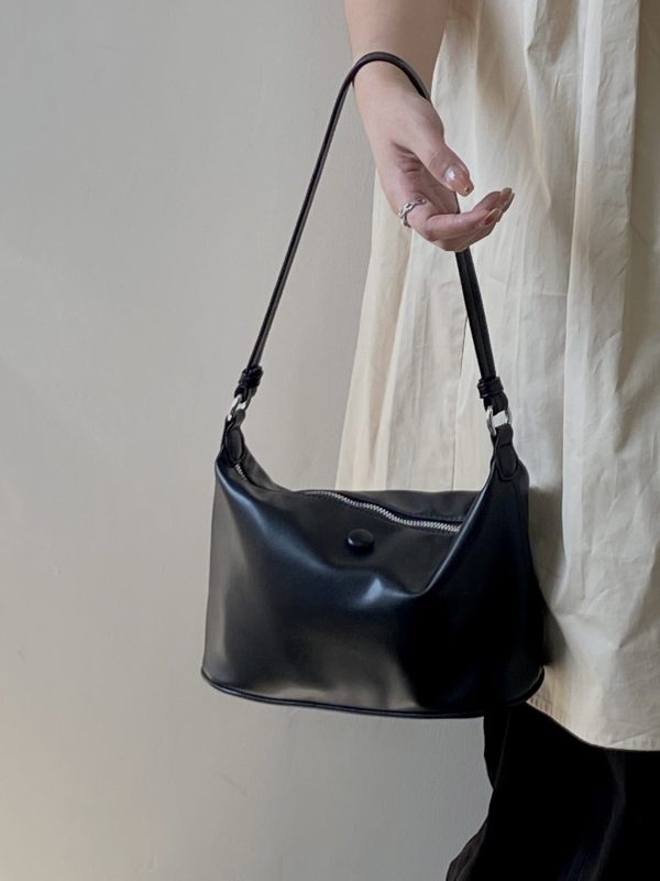 Lightweight Women's Dumpling Bag - Versatile Hand-Held & Underarm Shoulder Style, Perfect for 2025 Trends and Everyday Use