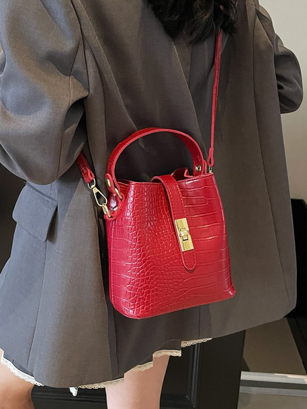Luxury Lightweight Crocodile Pattern Bucket Bag - Summer 2025 Underarm Fashion Shoulder Bag