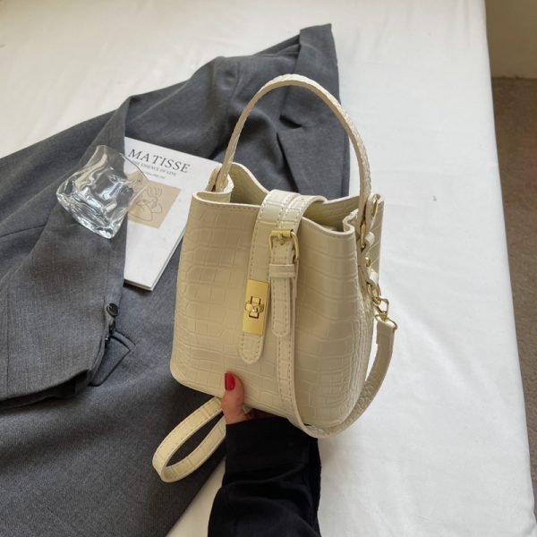 Luxury Lightweight Crocodile Pattern Bucket Bag - Summer 2025 Underarm Fashion Shoulder Bag