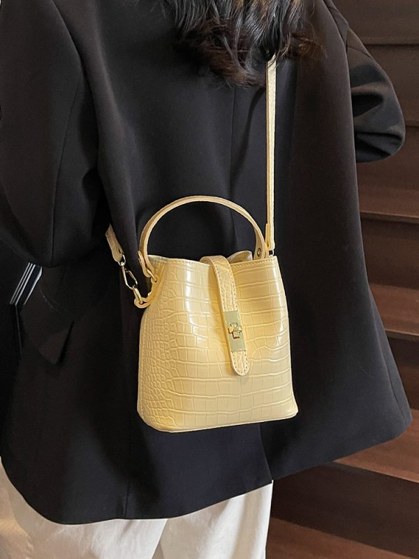 Luxury Lightweight Crocodile Pattern Bucket Bag - Summer 2025 Underarm Fashion Shoulder Bag
