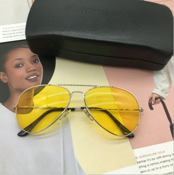 Men's and Women's Night Vision Driving Sunglasses - Celebrity Style Protective Glasses for Enhanced Visibility and Fashionable Look