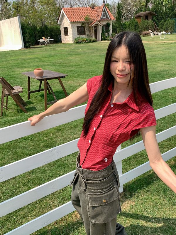 Minimalist American Red Plaid Collared Short Sleeve Shirt for Men and Women, Slim Fit, Spring/Summer Essential, Unisex Fashion