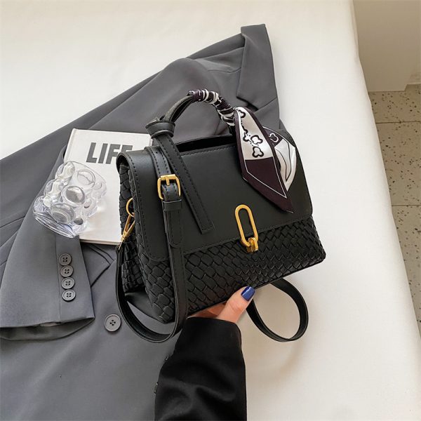 Minimalist Textured Small Square Bag for Women - Trendy Versatile Shoulder Handbag for Autumn and Winter 2025