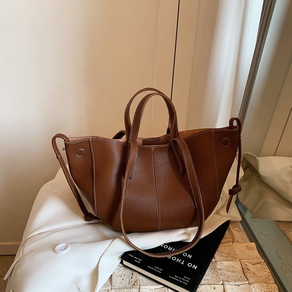 Minimalist Women's Shoulder Bag - Versatile Retro Underarm Handbag for Commuting, High-End Fashion, Autumn 2025