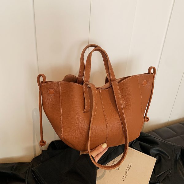 Minimalist Women's Shoulder Bag - Versatile Retro Underarm Handbag for Commuting, High-End Fashion, Autumn 2025