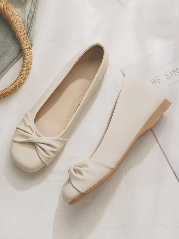 Petite Sheepskin Evening Flats for Women - Height-Increasing, Gentle Style, French Design, Perfect for Summer Skirts