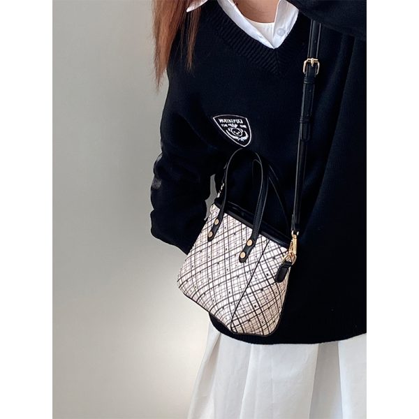 Plaid Vegetable Basket Handbag for Women - Versatile Shoulder Crossbody Small Bag, 2025 Niche Design