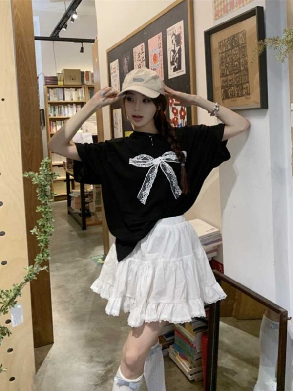 Plus-Size Black Lace Bow Short Sleeve T-Shirt - Loose Mid-Length Korean Style Top for Women